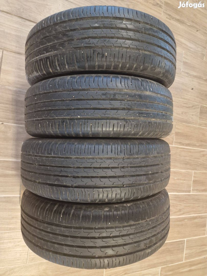 4 Nyári gumi Continental 215/60 R17