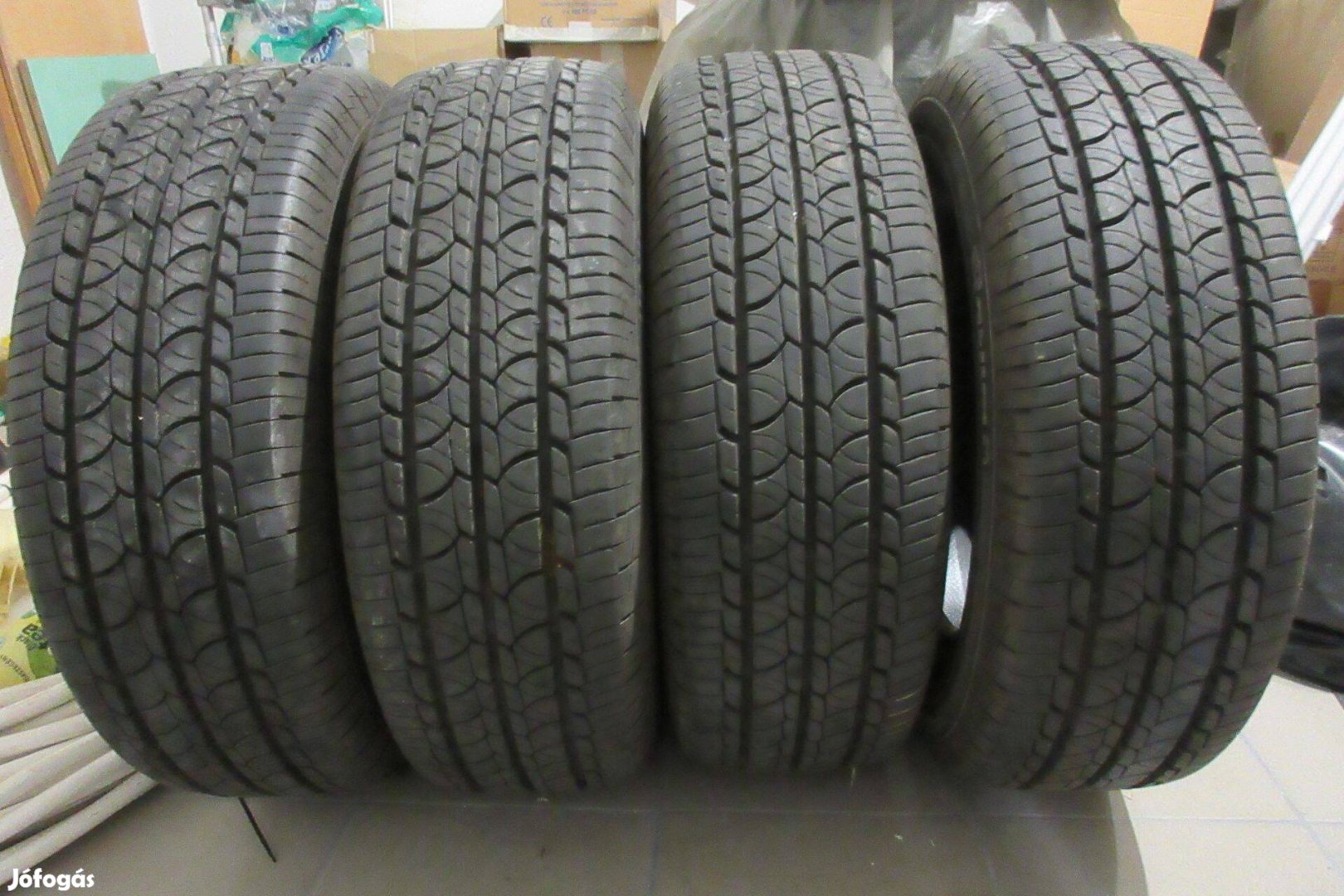 4. db Nyári Barum 215/65 R16C 109/107R Vanis 2