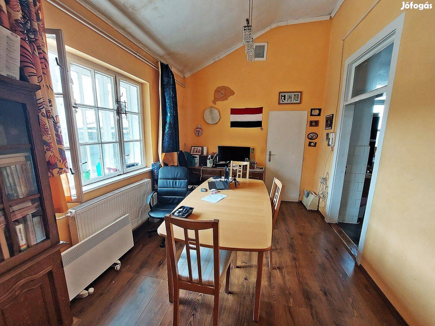 4. ker. Vörösmarty utca, 561 m2 telek, 170 m2 ház