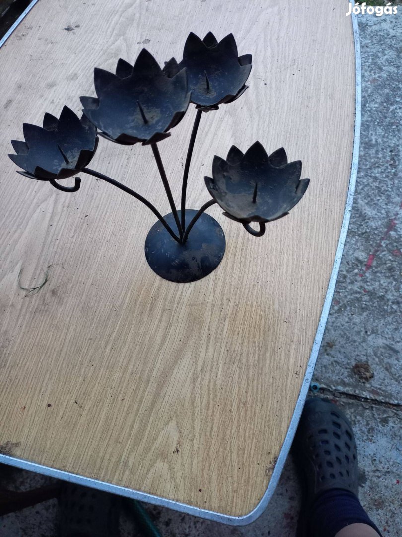 4 ágú kovácsolt vas gyertyatartó eladó