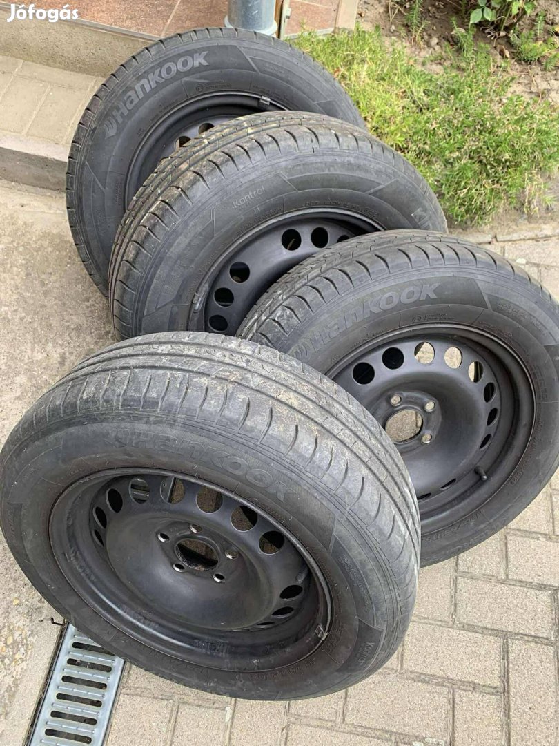 4 darab Hankook nyári autógumi lemezfelnivel eladó 