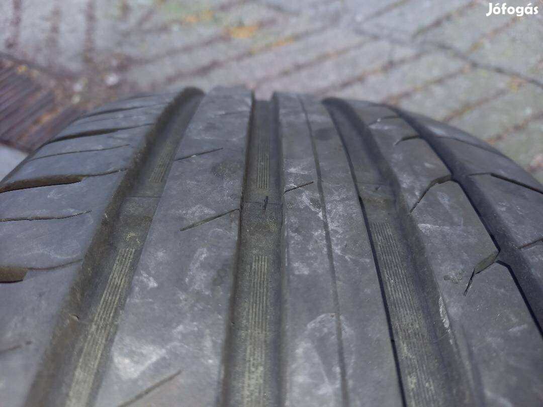 4 darab egy szezonban futott nyári gumi eladó