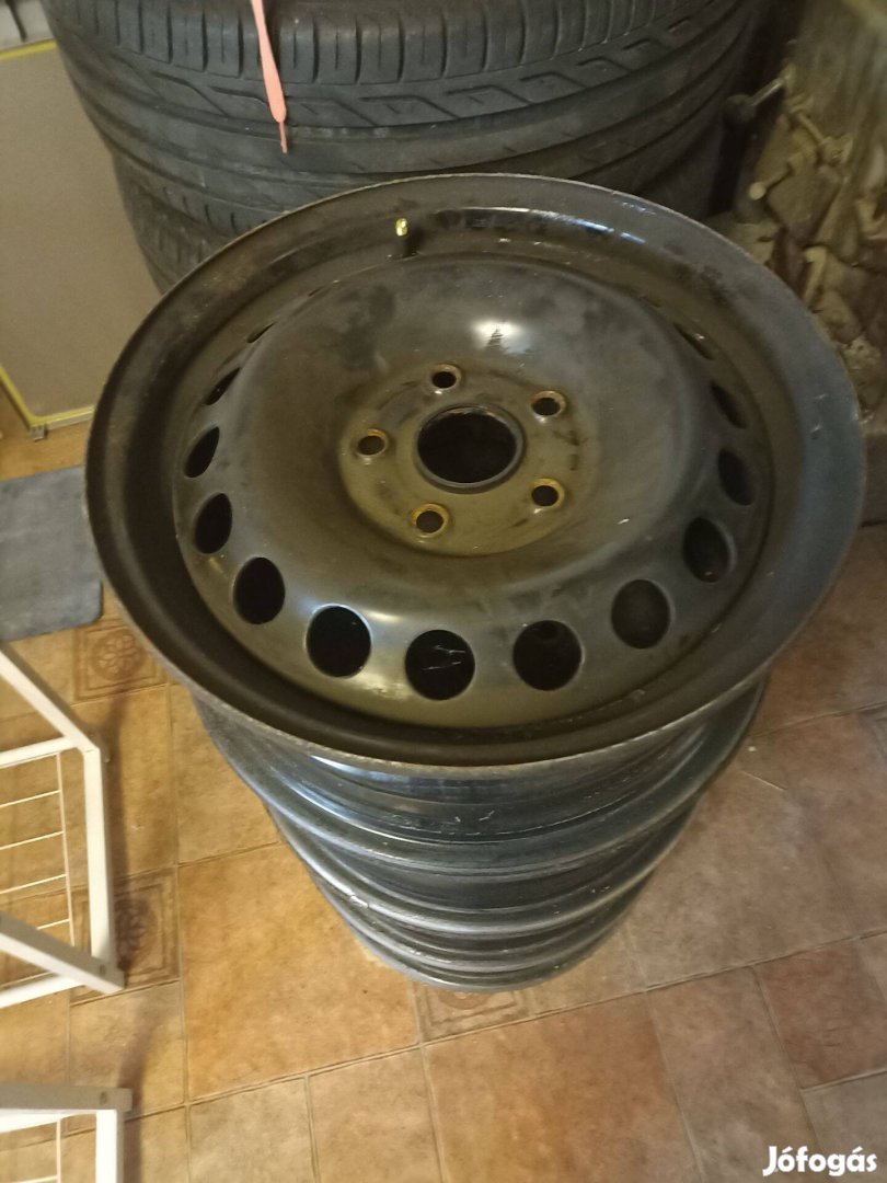 4 db 15'' coll acél felni VW Golf V / Touran