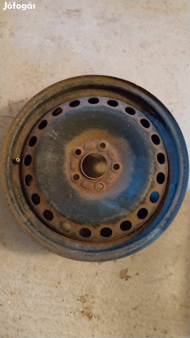 4 db 16" col acél felni csavarokkal