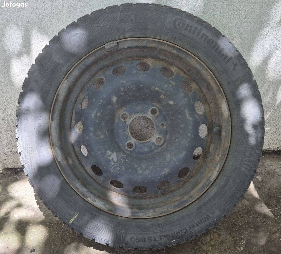 4 db 175/60 R15 Lemezfelni Continental téligumikkal