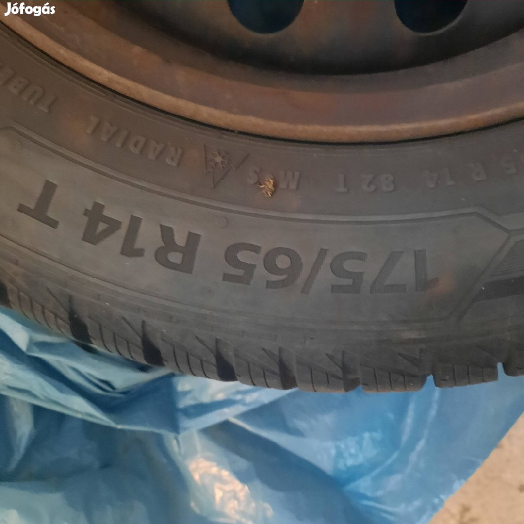 4 db 175/65 R14 téli gumi felnivel együtt