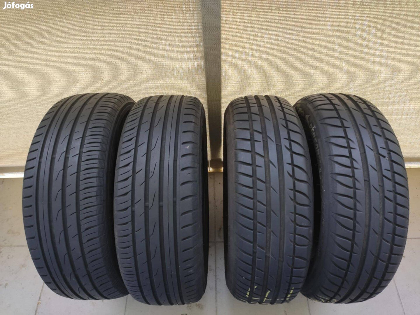 4 db 185/60 R15 nyári gumi gumiabroncs szett