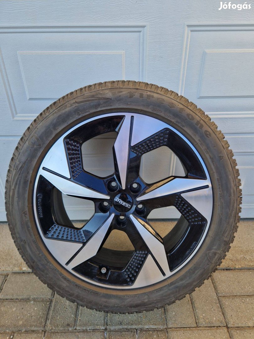 4 db 19''-os téli gumi, szenzorral, alufelnire szerelve eladó