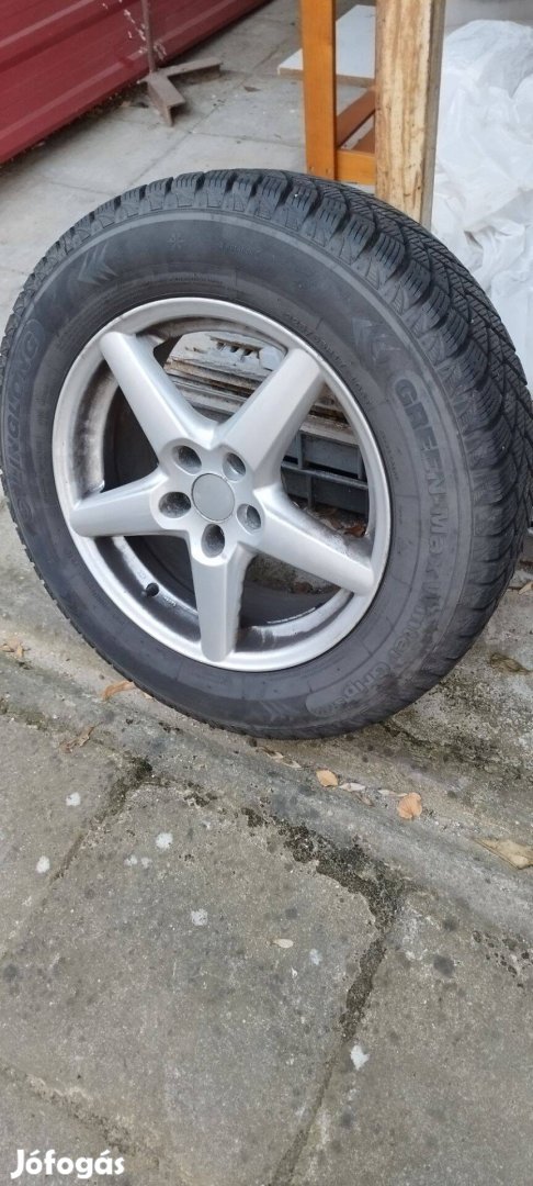 4 db 19 colos újszerű állapotú téli gumi alufelnivel eladó