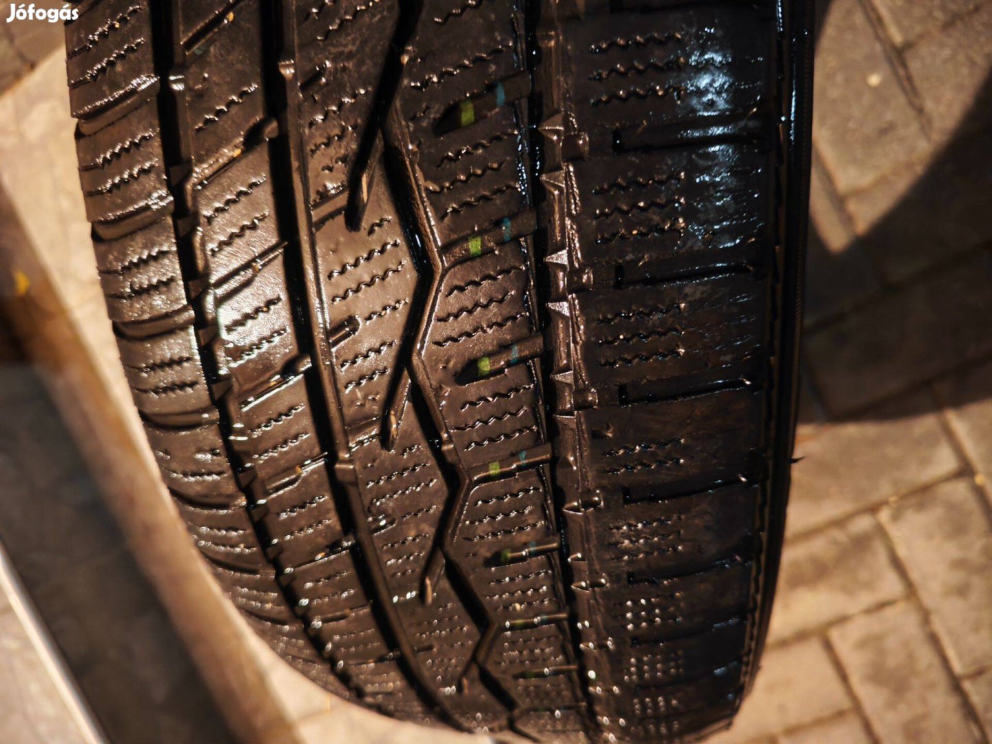 4 db 205/60 R16 abroncs eladó!