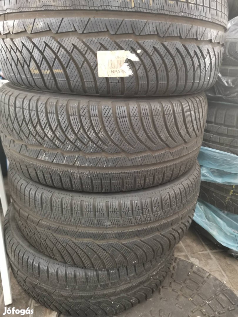 4 db 235/50r17 Michelin Pilot Alpin4