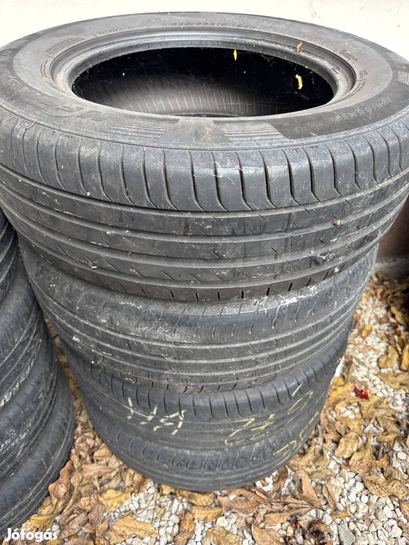 4 db 235/65 R 17 Nexen nyári gumi