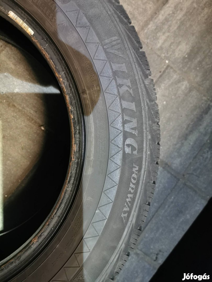 4 db 4évszakos kisteherautó gumi 215/65 R16C