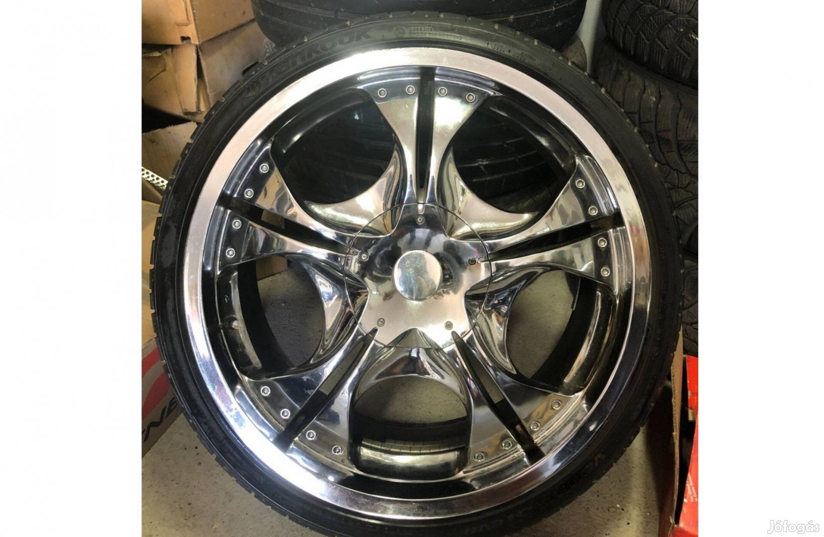 4 db 4x108 lyukosztású 20" használt alufelni, rajta 225/35 használt Ha