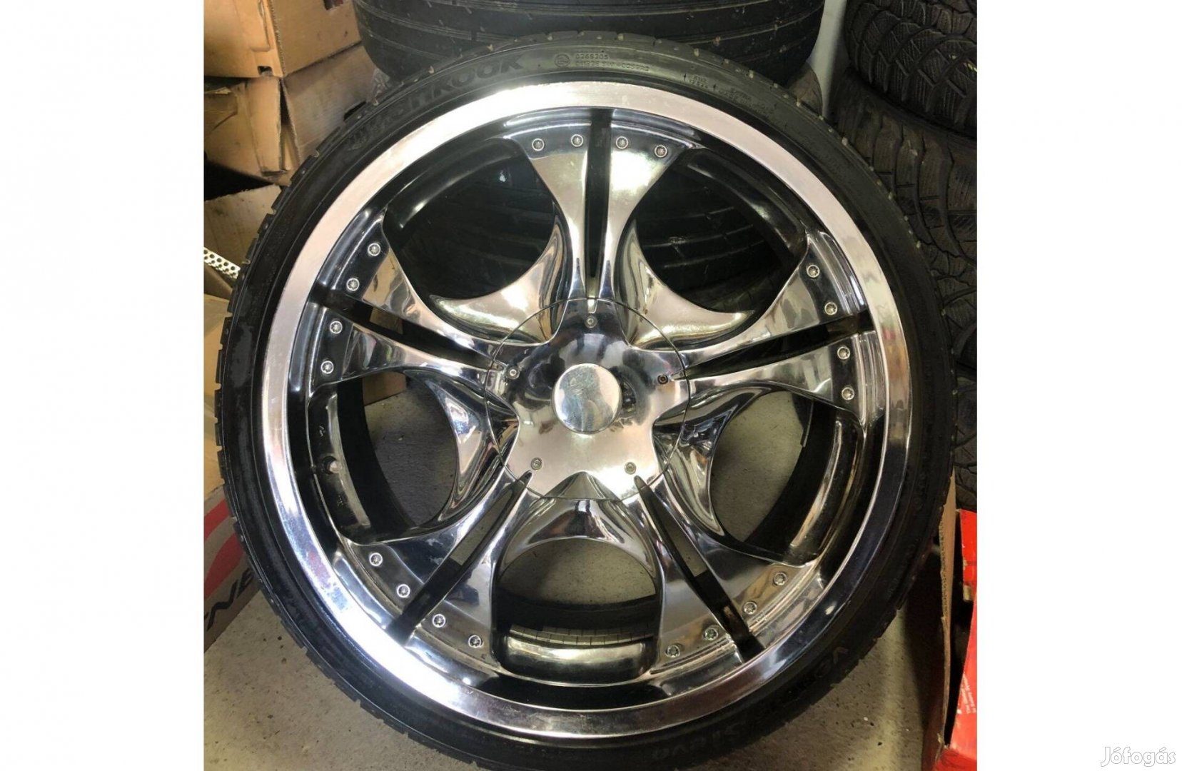 4 db 4x108 lyukosztású 20" használt alufelni, rajta 225/35 használt Ha