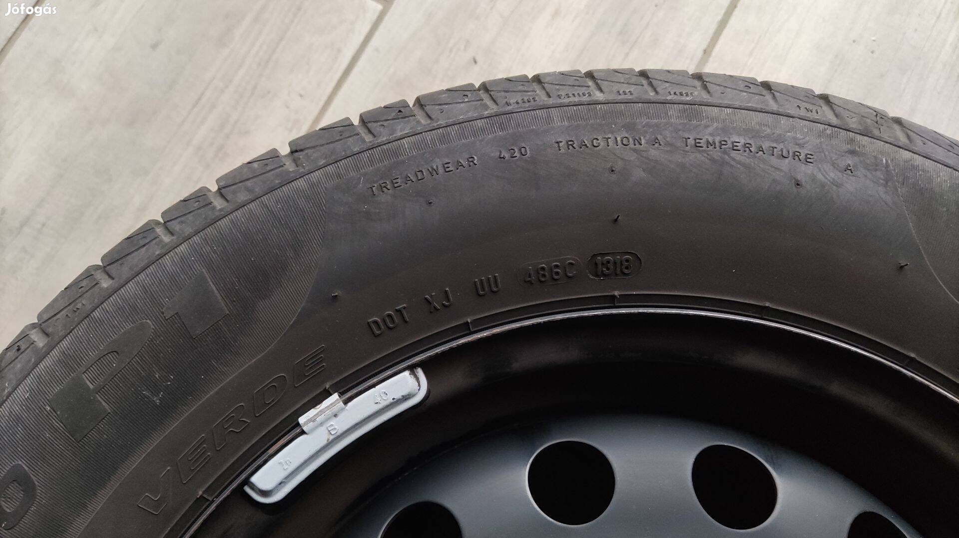4 db 6Jx15 ET46 lemezfelni használt nyári gumikkal eladó (Hyundai i30)