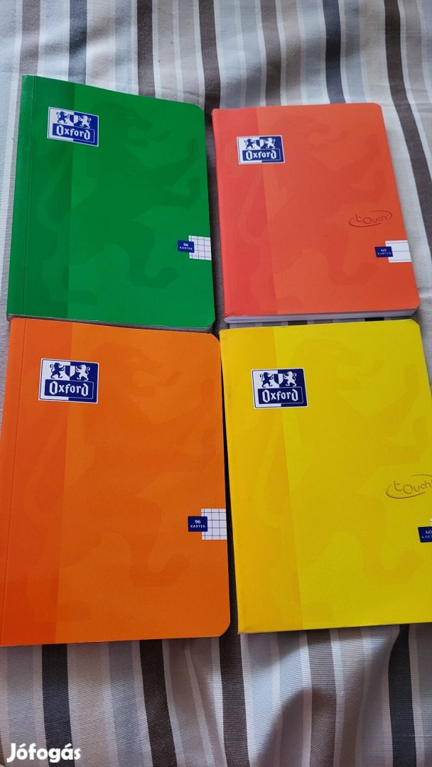 4 db A/5-ös Oxford kockás és vonalas füzet. 