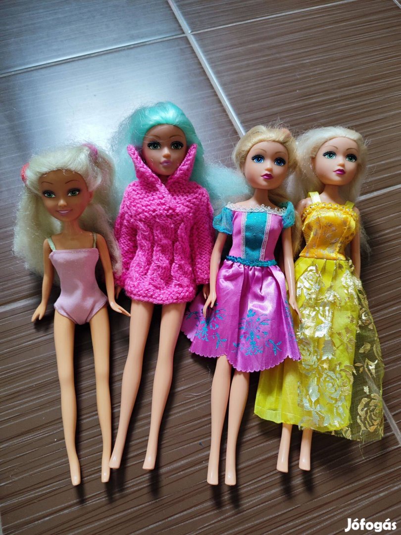 4 db Barbie méretű, Tündér jellegű baba