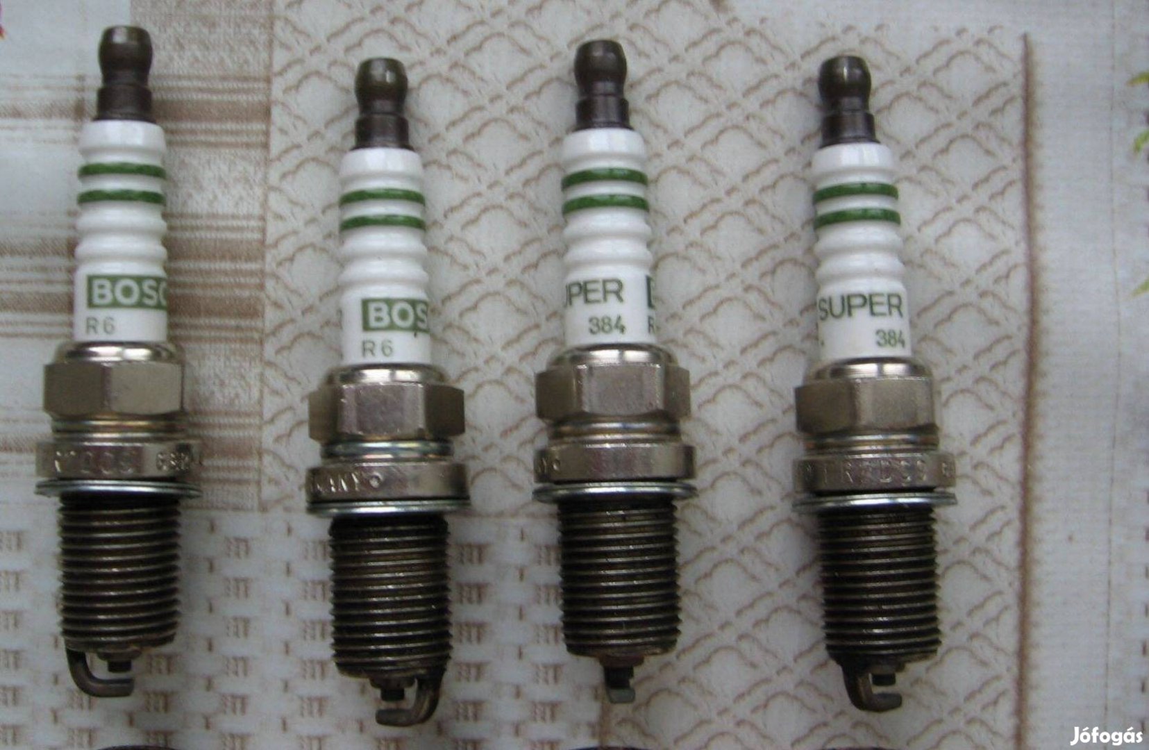 4 db Bosch Super 384 R6 gyújtógyertya