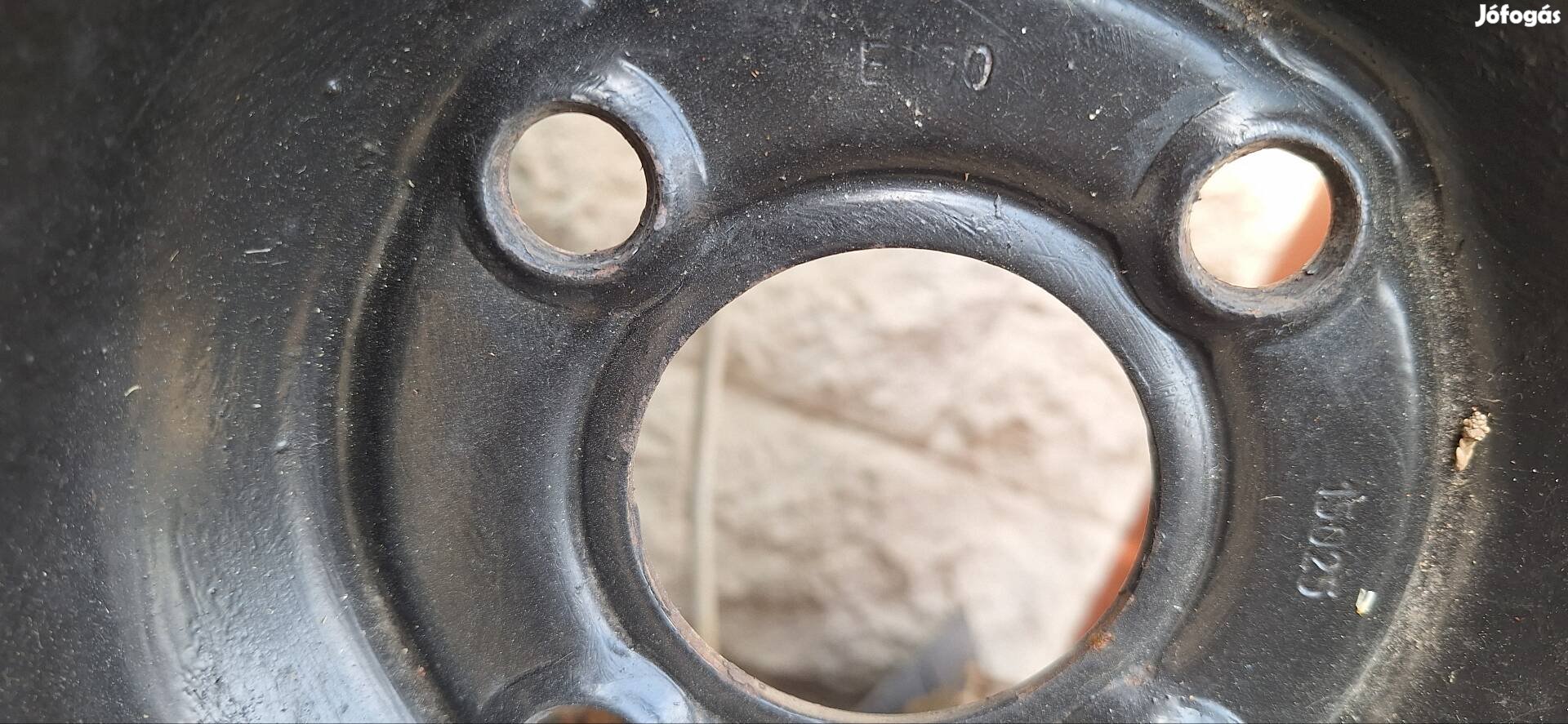 4 db Continental 18565 R15 nyári gumiabroncs felnin Renault