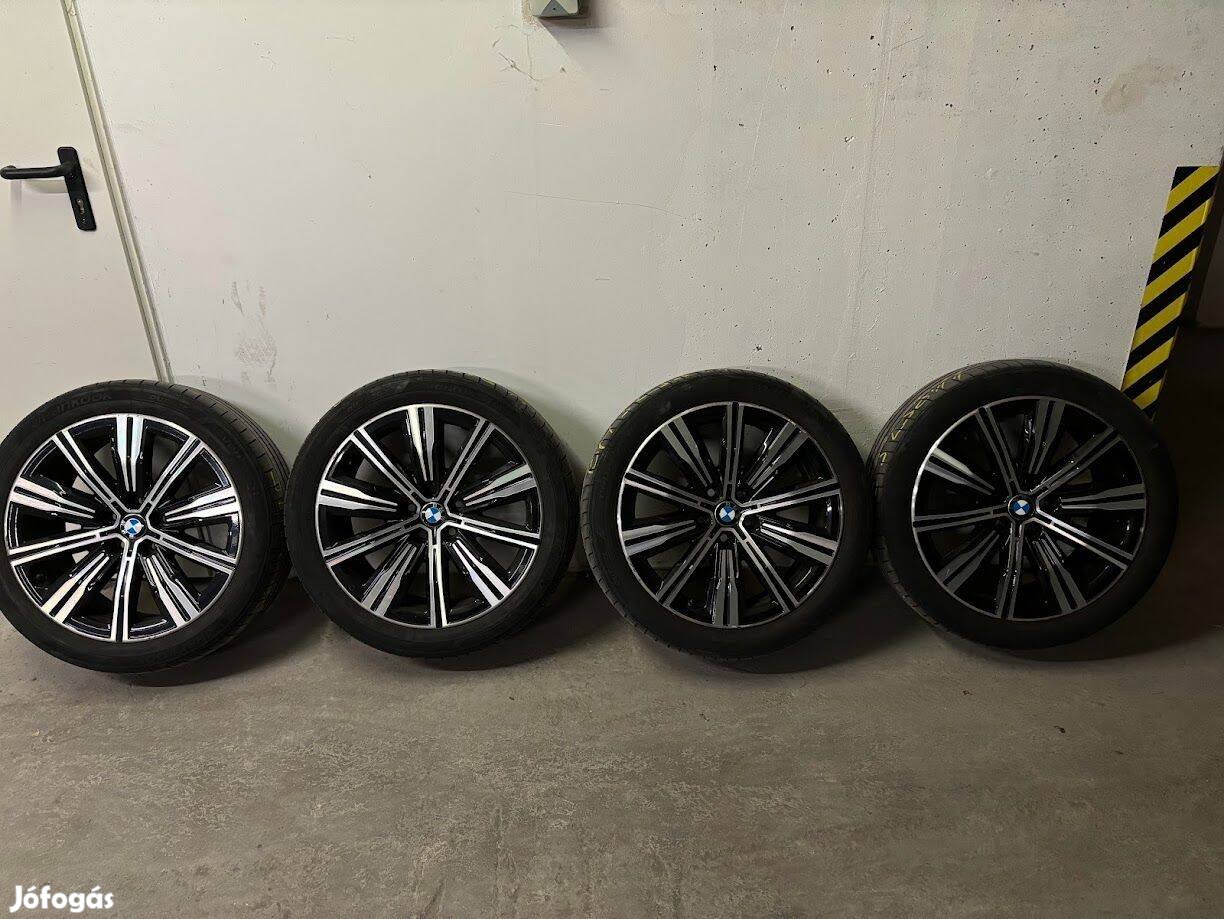 4 db Gyári BMW R18 felni, gumival