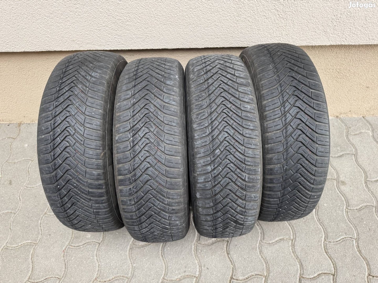 4 db Használt négyévszakos gumi 175/65 R14