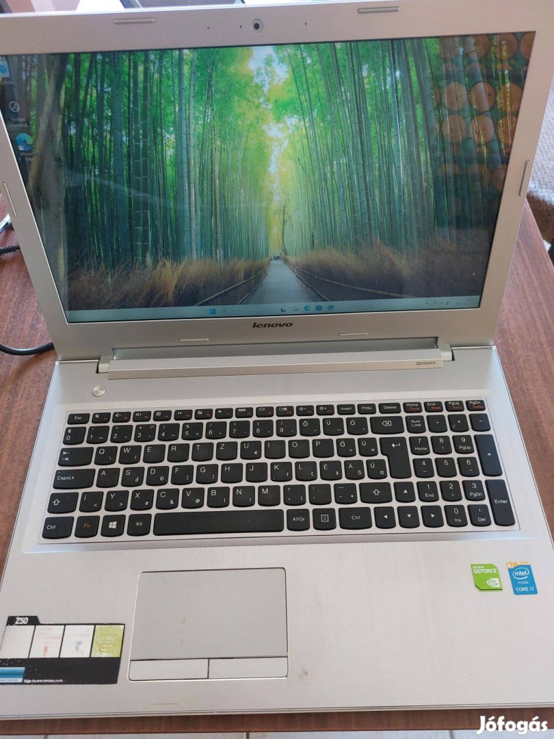 4 db Laptop, egyben eladó. Lenovo, Asus,