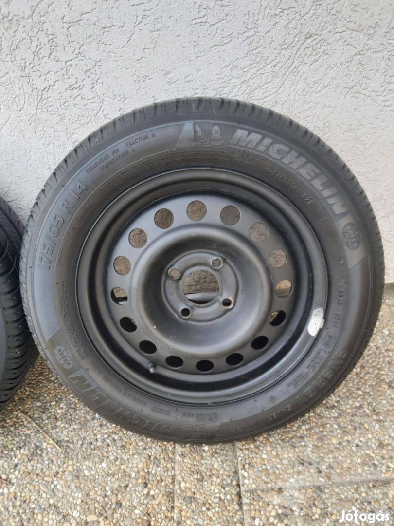 4 db Michelin 14''-os nyári autógumi