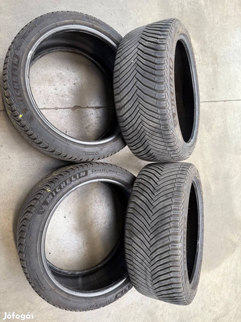 4 db Michelin Cross Climate 2 255/40 R20 négyévszakos gumi
