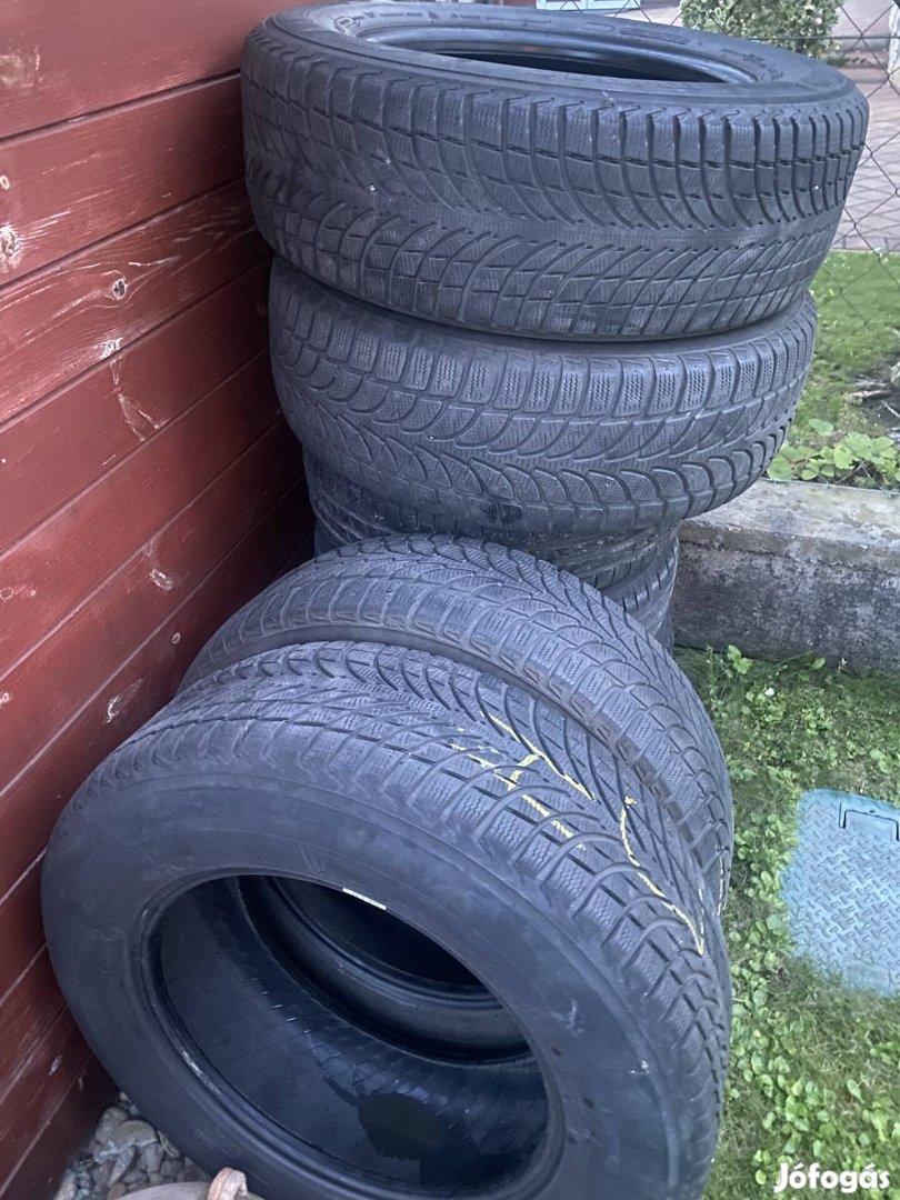 4 db Michelin és Bridgestone téli gumi használt 235/65/R17