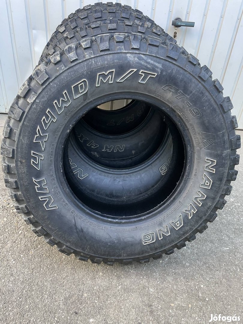 4 db Nankang 235/75 R15 használt terepgumk eladók 