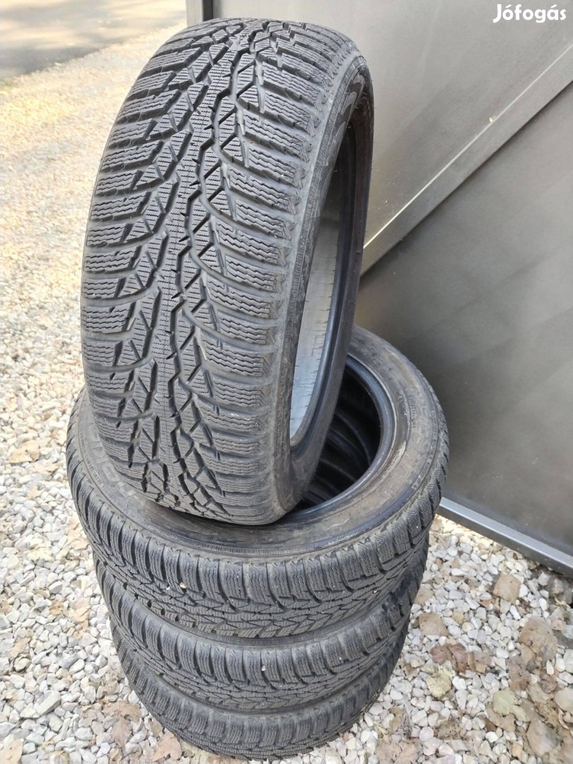 4 db Nokian Téligumi (205/55 R16)