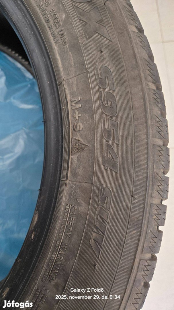 4 db Toyo téli gumi eladó, 235/55x19 SUV, 40%-os áron