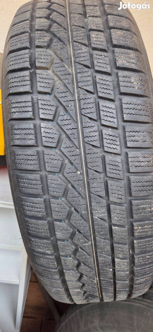 4 db Toyo téligumi