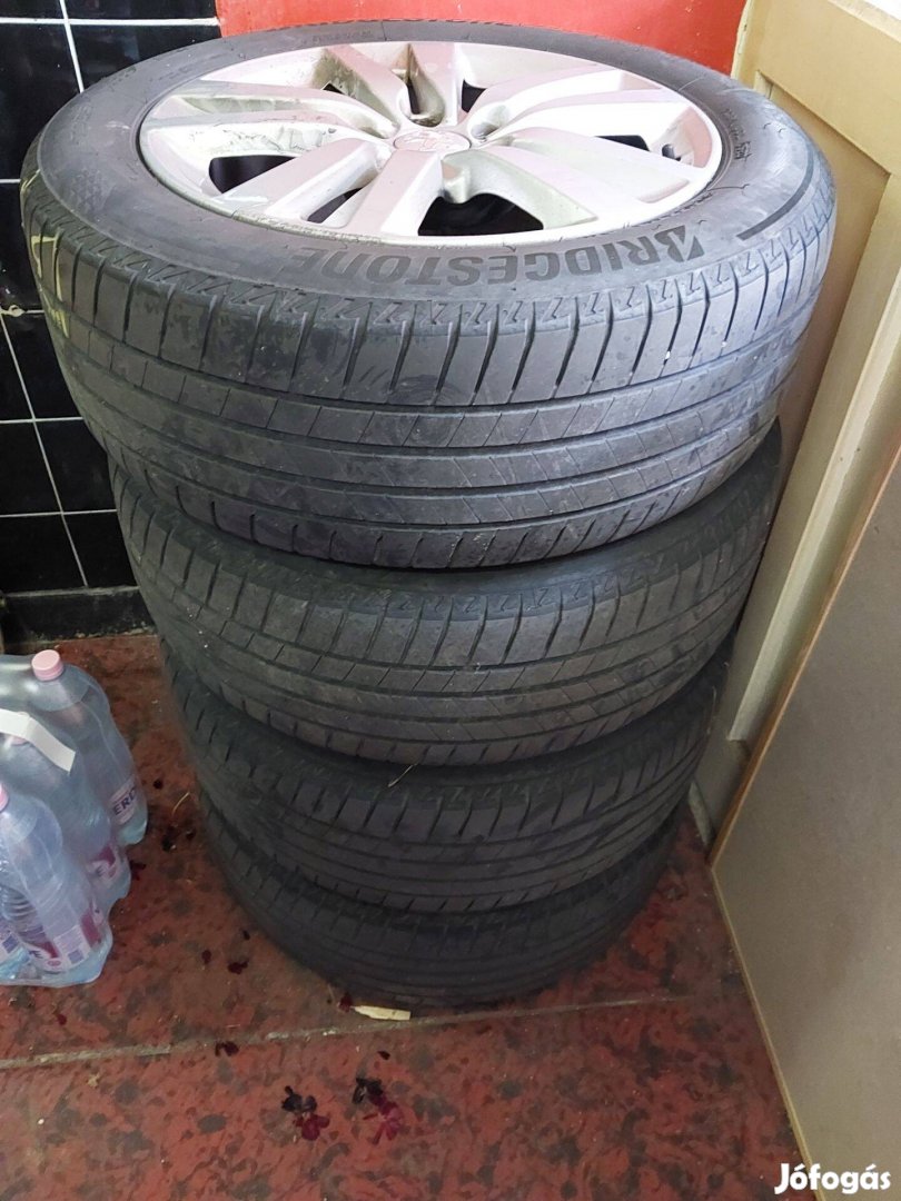 4 db. 205/55/ 16 méretű Bridgestone nyári gumi, Peugeot felnivel eladó