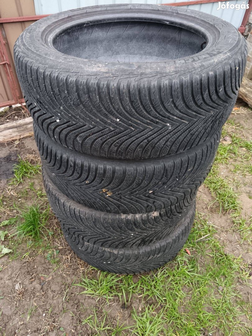 4 db. 225 / 50 17 michelin gumi , 7 mm