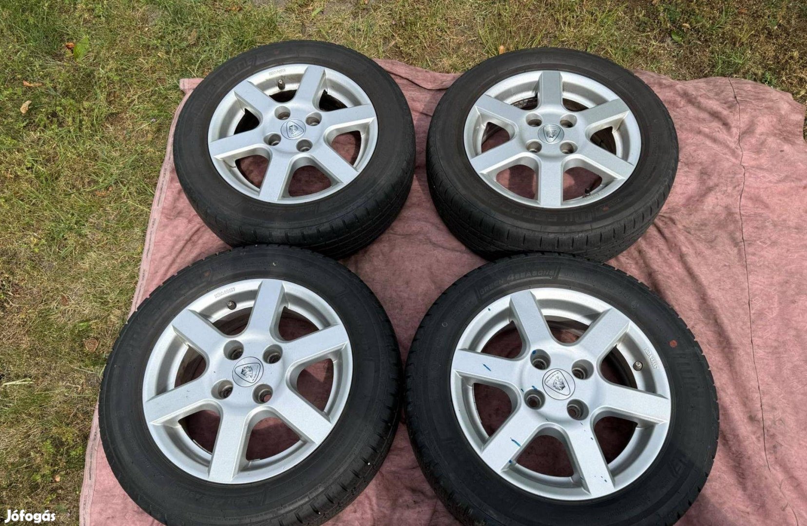 4 db. alufelni 4x100 gumik 185/60 R14 négyévszakos