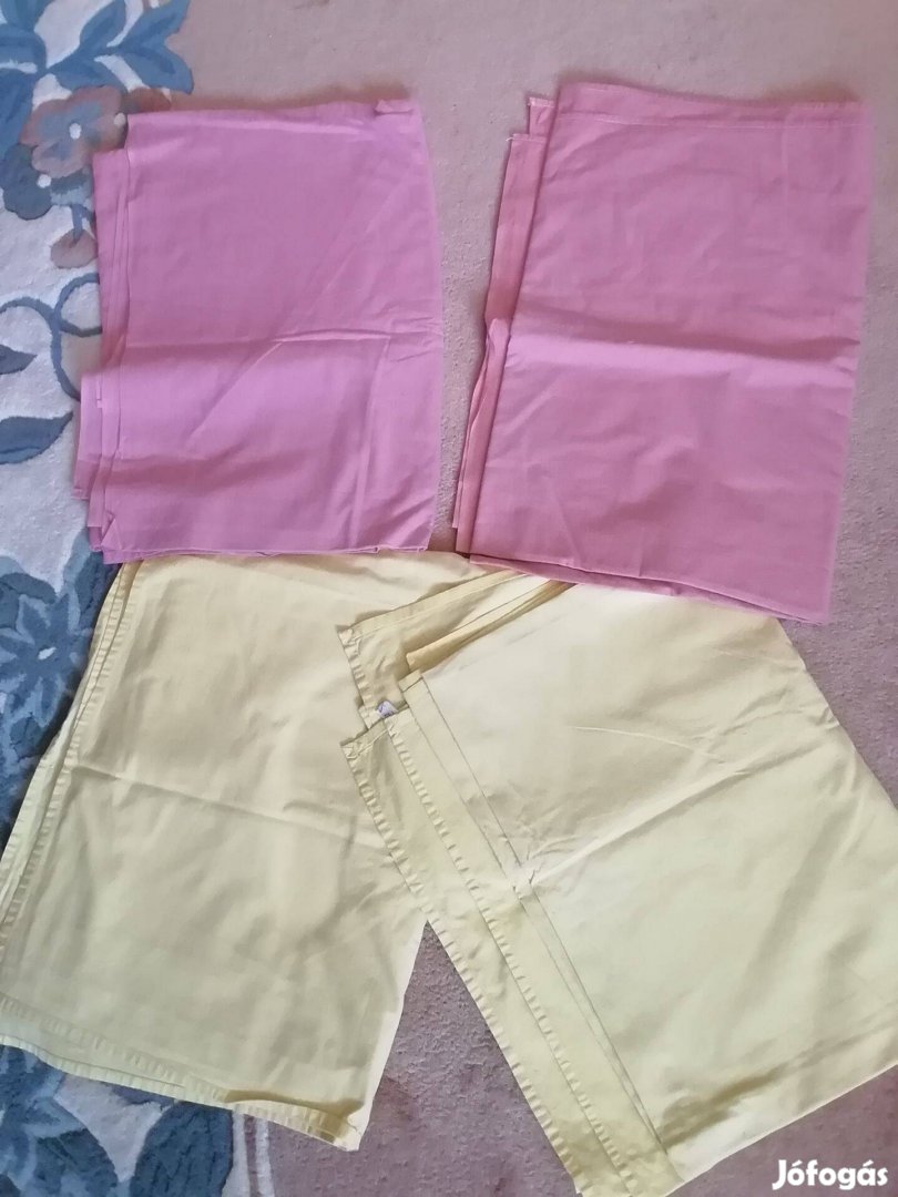 4 db. színes, 100 pamut lepedő, darabja 1000 Ft