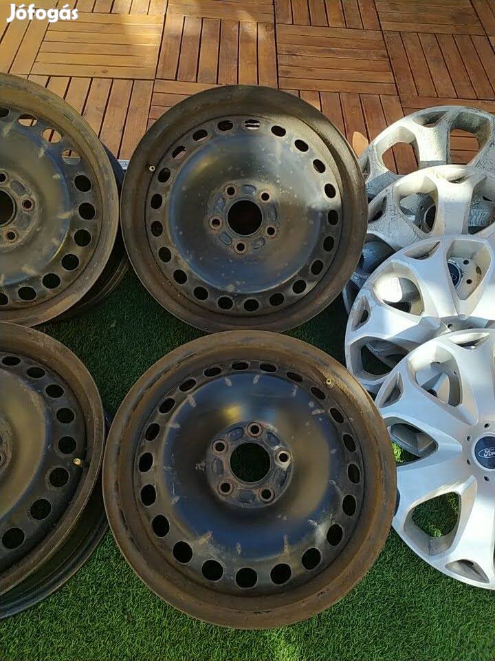 4 db felni + Ford dísztárcsa R16