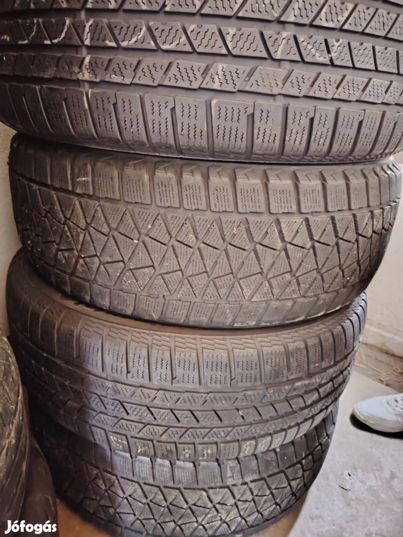 4 db gumi abroncs 235/55 R19 