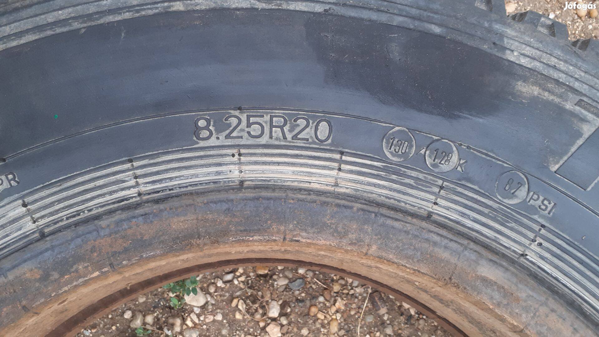 4 db gumi eladó 8.25R20