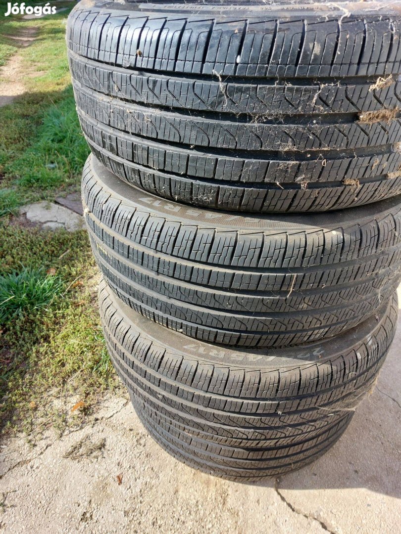 4 db gumiabroncs 225 / 45 / 17. Pirelli