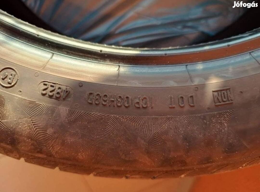4 db gyári Continental nyári gumi 1 szezont futott