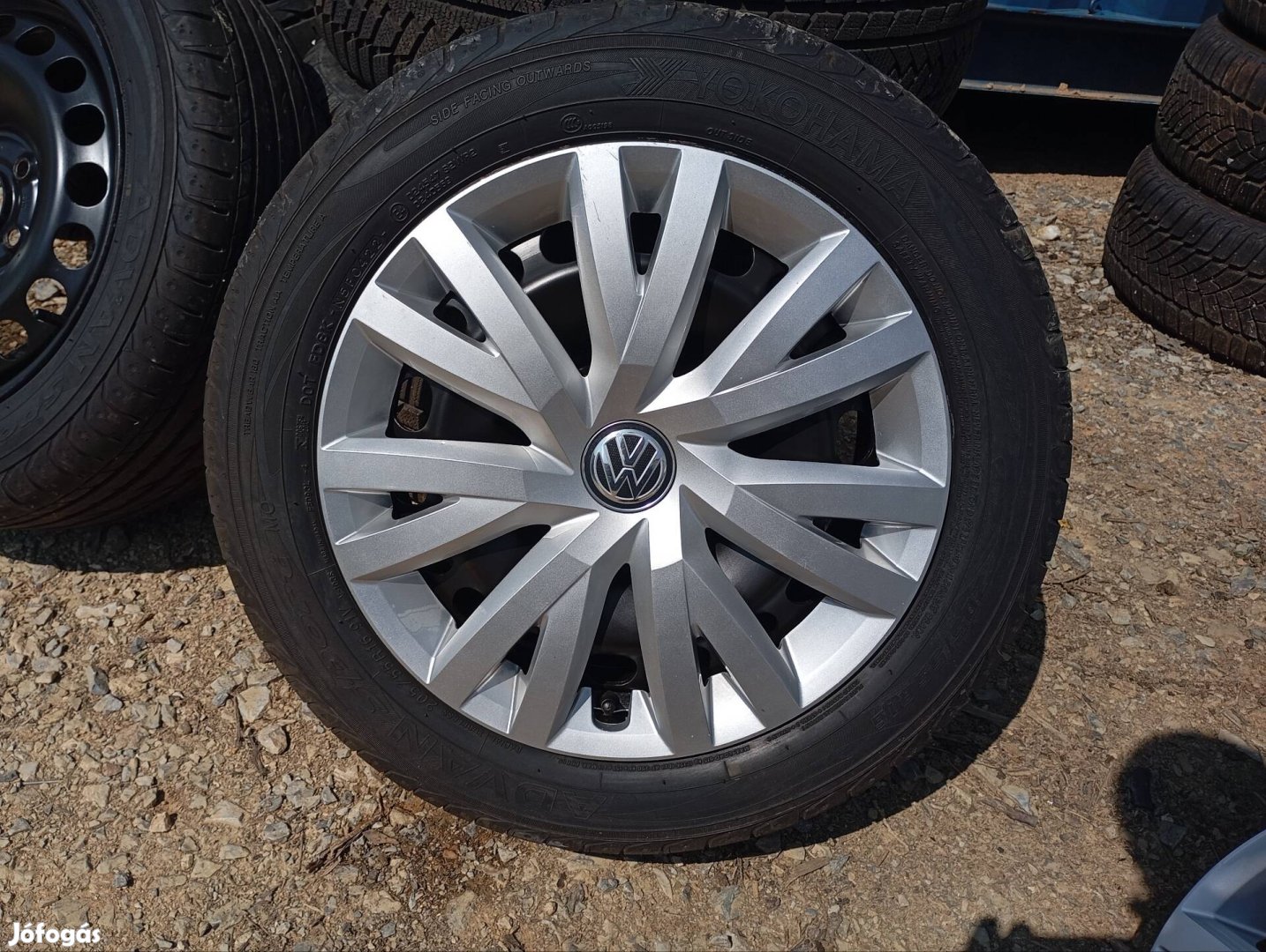 4 db gyári Volkswagen acélfelni 5x112 7x16 ET45 57,1 mm dísztárcsával