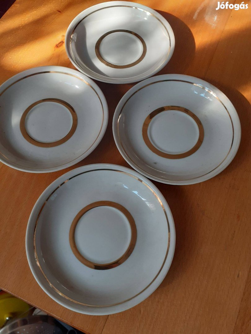 4 db jelzett porcelán csésze alátét egybe a 4