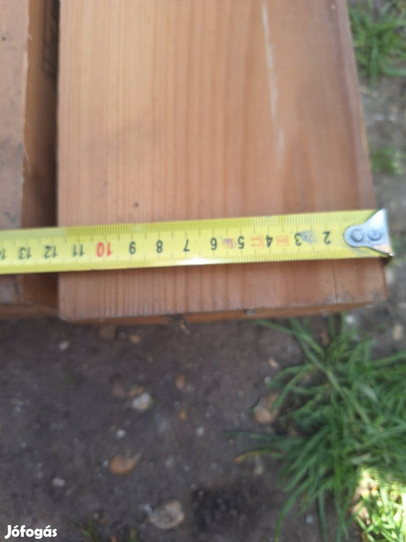 4 db jó állapotú fa oszlop 240×12×7 darabja 7500