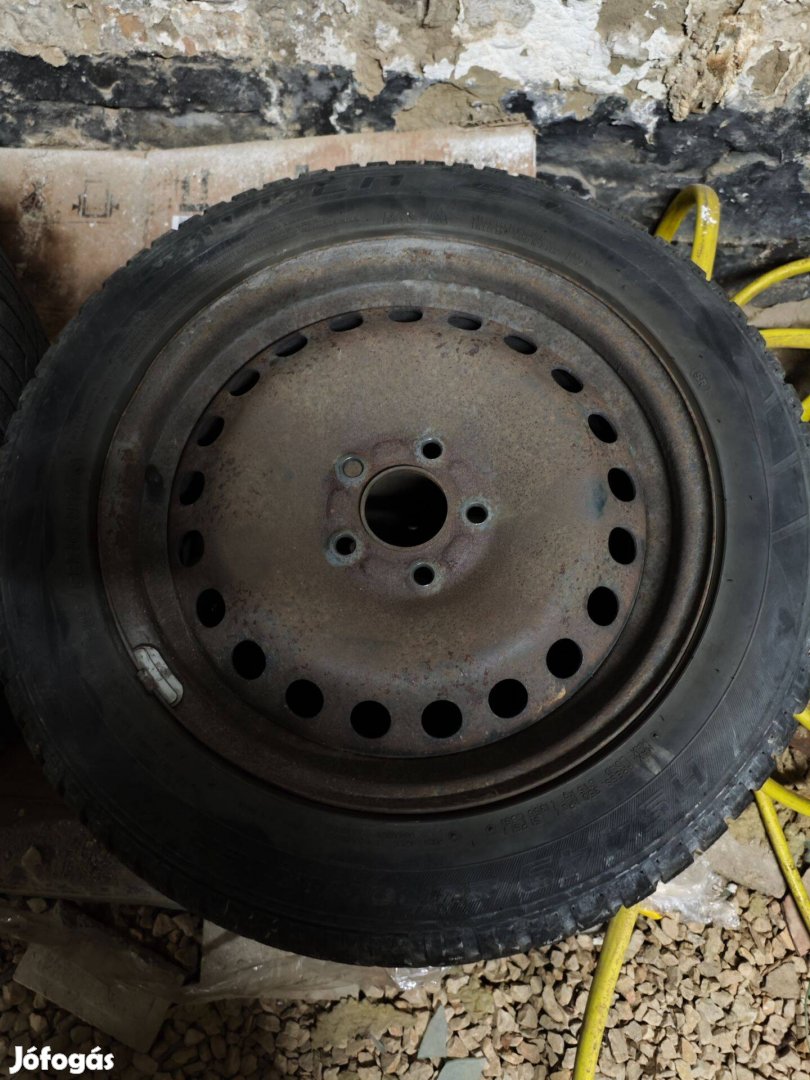 4 db lemezfelni téli gumival eladó