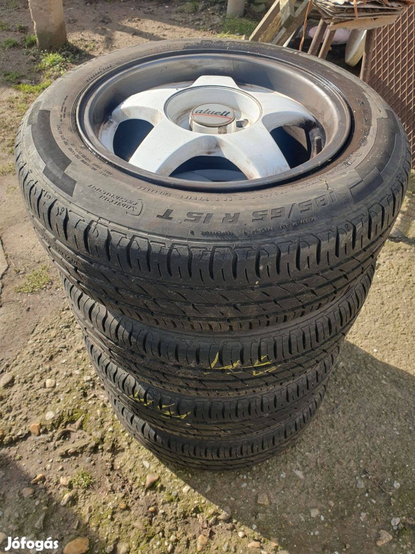 4 db nyári gumiabroncs felnivel -185/65 R 15 T General