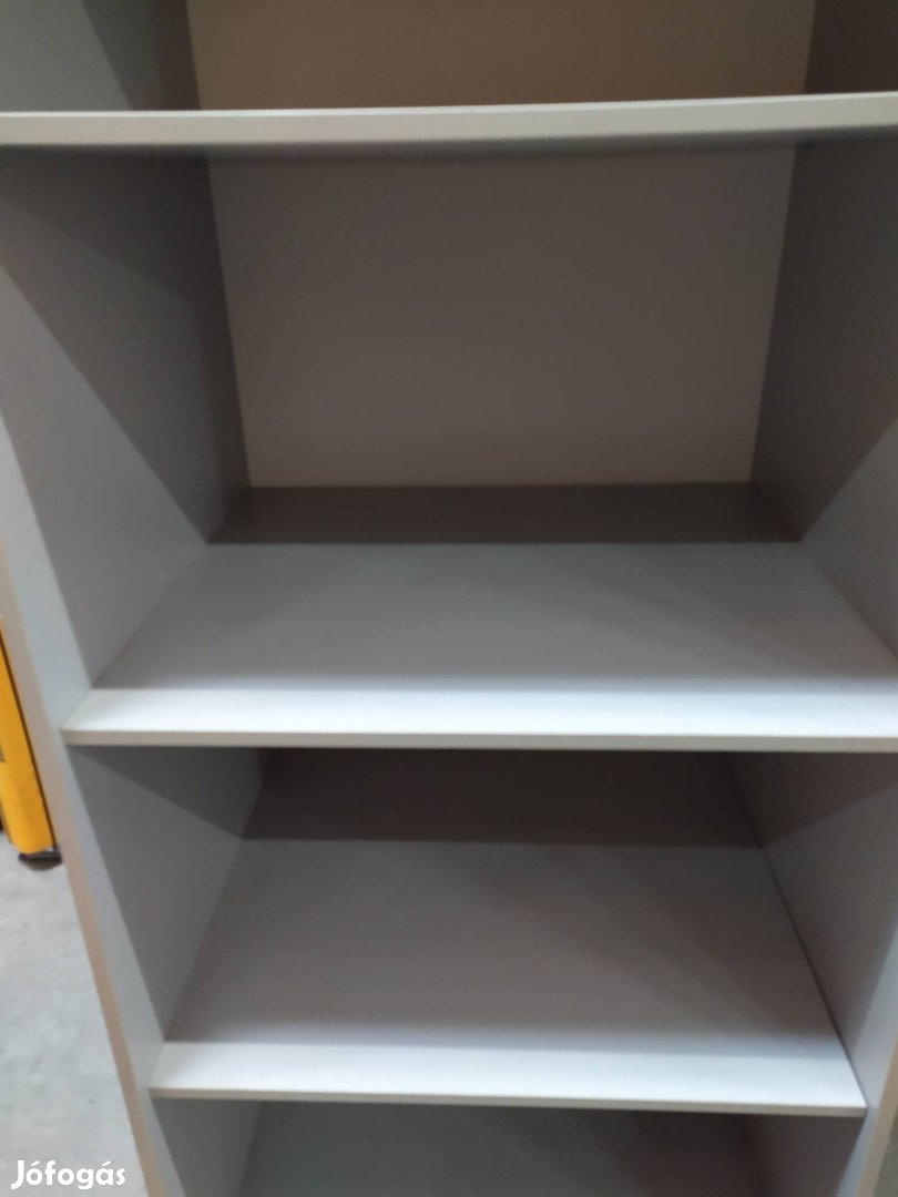 4 db polcos szekrény eladó