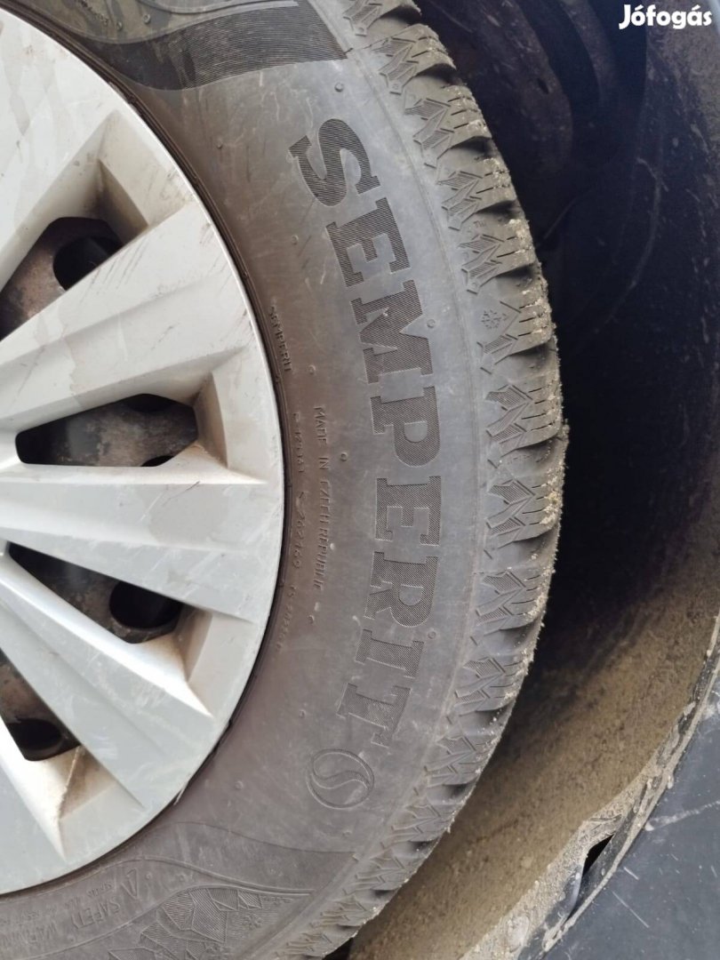 4 db téli gumi Volkswagen Golf 